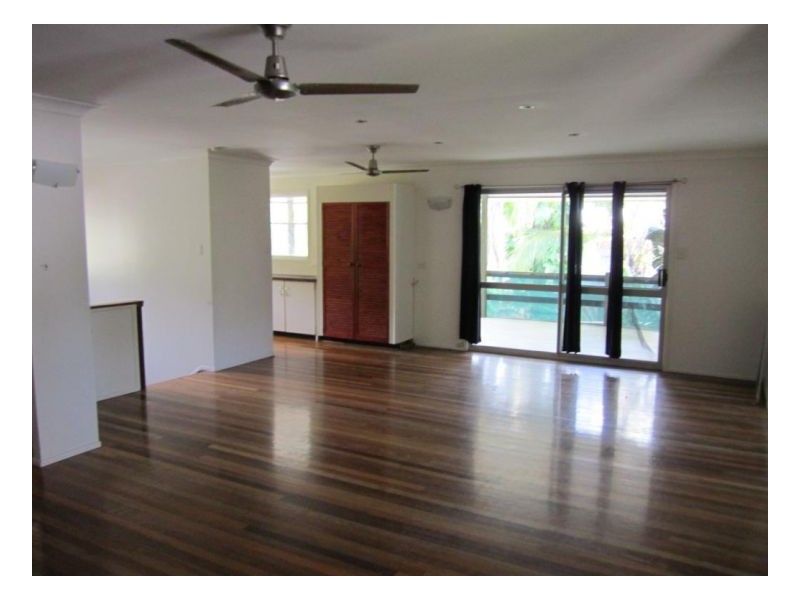 16 ILUKA STREET, Cannonvale QLD 4802
