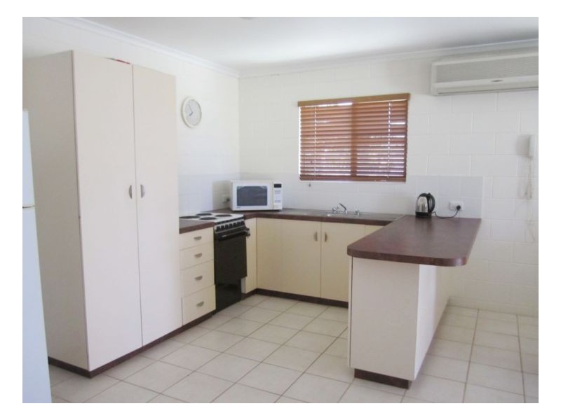 27 BURTON ST, Midge Point QLD 4799