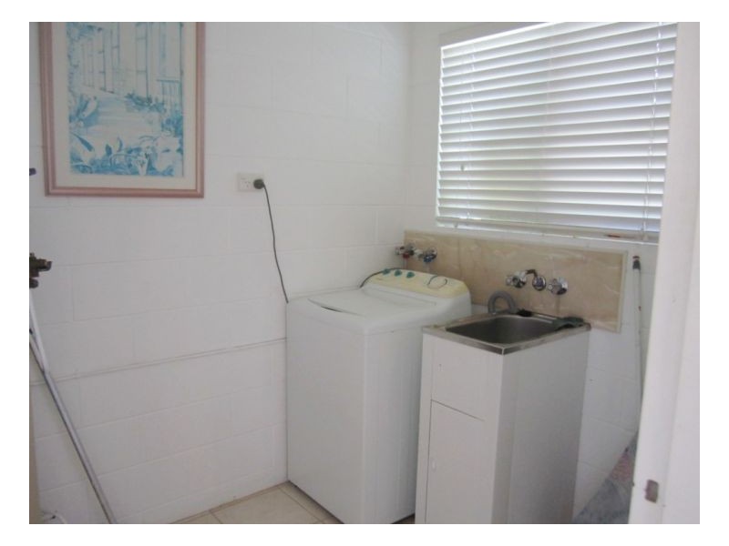27 BURTON ST, Midge Point QLD 4799