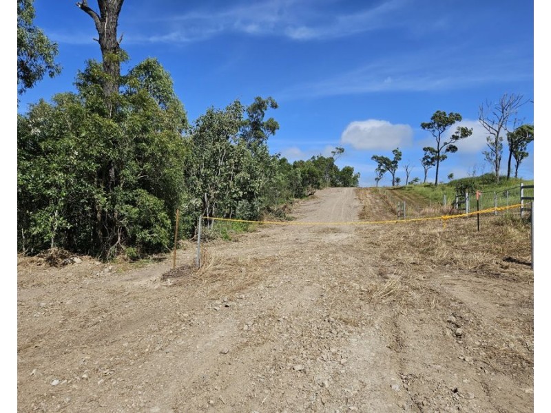 394 LINDEMAN DRIVE, Bloomsbury QLD 4799