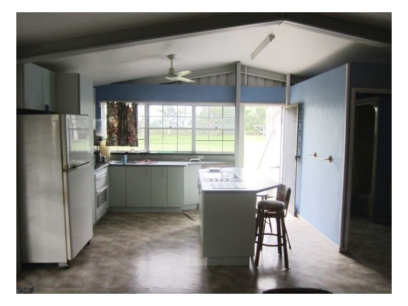 9 BURTON ST, Midge Point QLD 4799