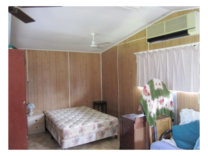 9 BURTON ST, Midge Point QLD 4799