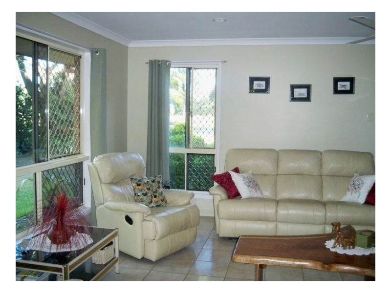 17 Bundesen Ave, Midge Point QLD 4799