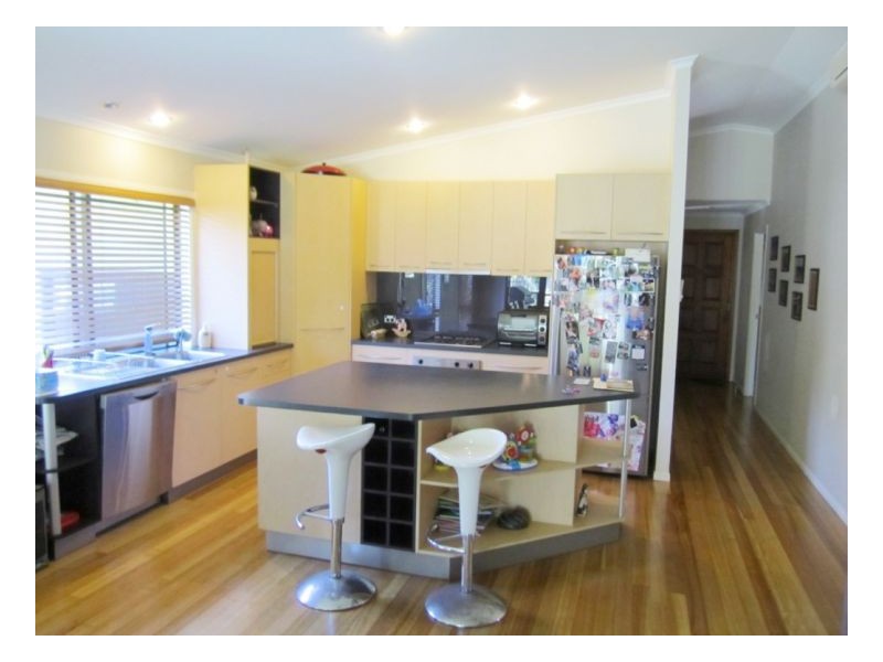 124 Shute Harbour Rd, Cannonvale QLD 4802