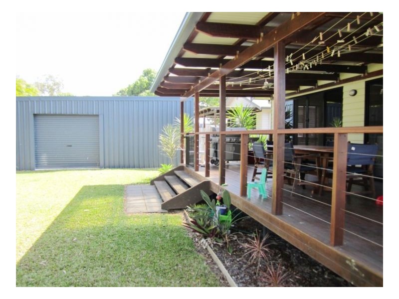 124 Shute Harbour Rd, Cannonvale QLD 4802