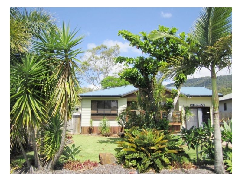 124 Shute Harbour Rd, Cannonvale QLD 4802