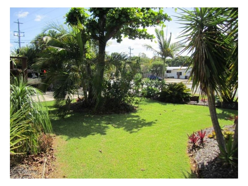 124 Shute Harbour Rd, Cannonvale QLD 4802