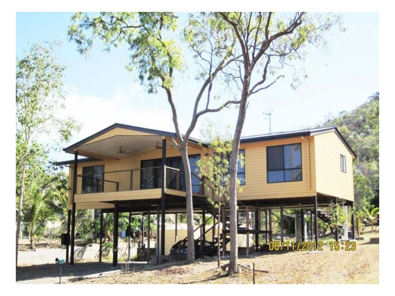 6 Roseric Crescent, Hideaway Bay QLD 4800