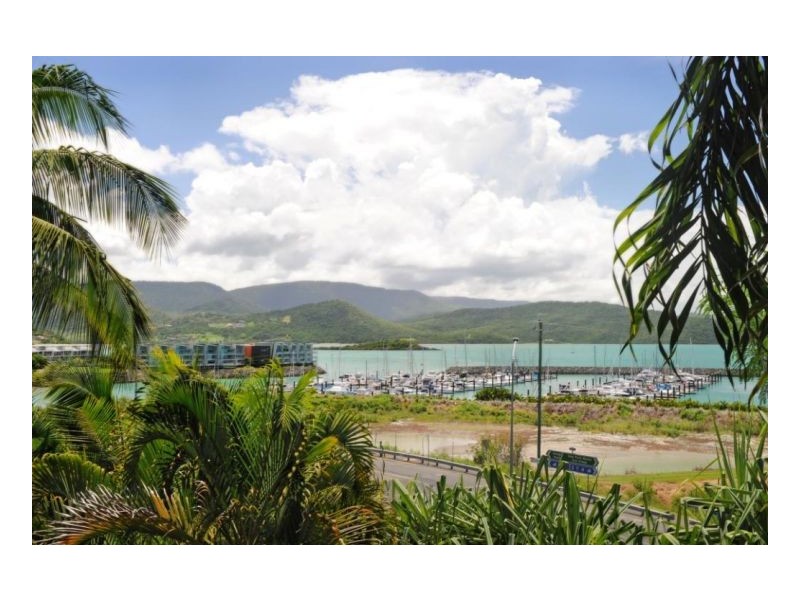 7 Airlie Crescent, Airlie Beach QLD 4802