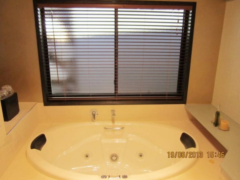 18 Woodwark Crescent, Cannonvale QLD 4802