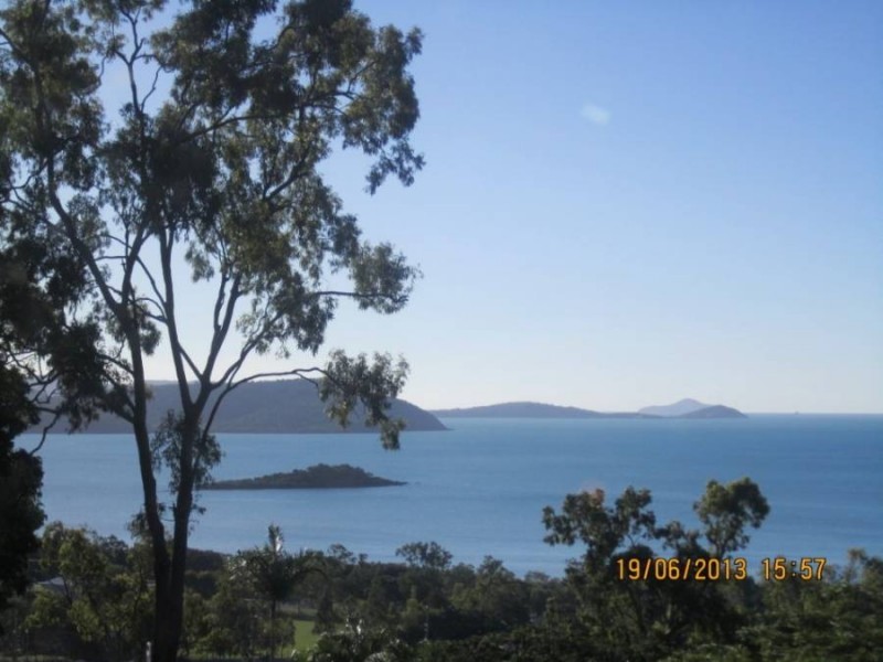 18 Woodwark Crescent, Cannonvale QLD 4802