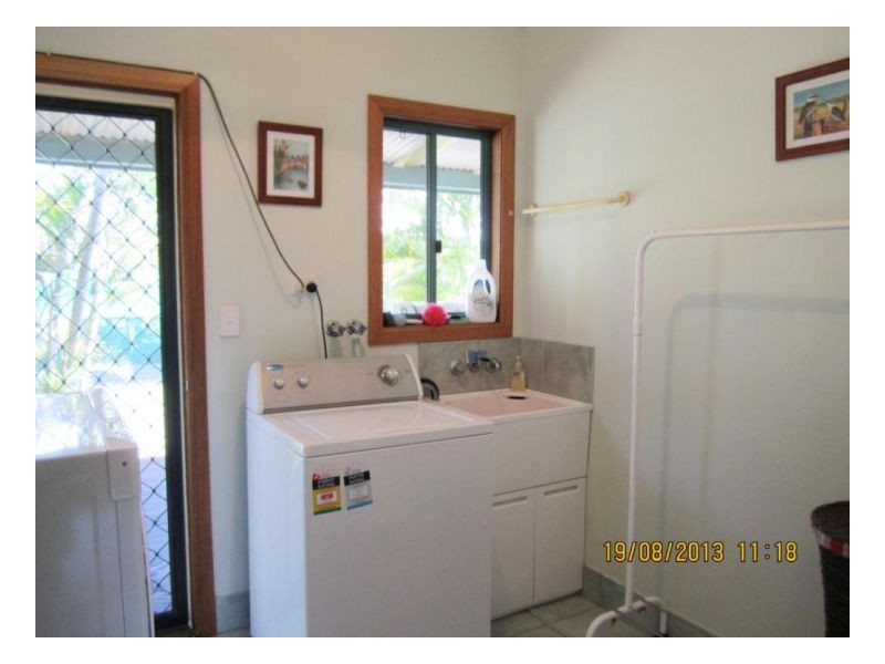 4 Lawson St, Midge Point QLD 4799