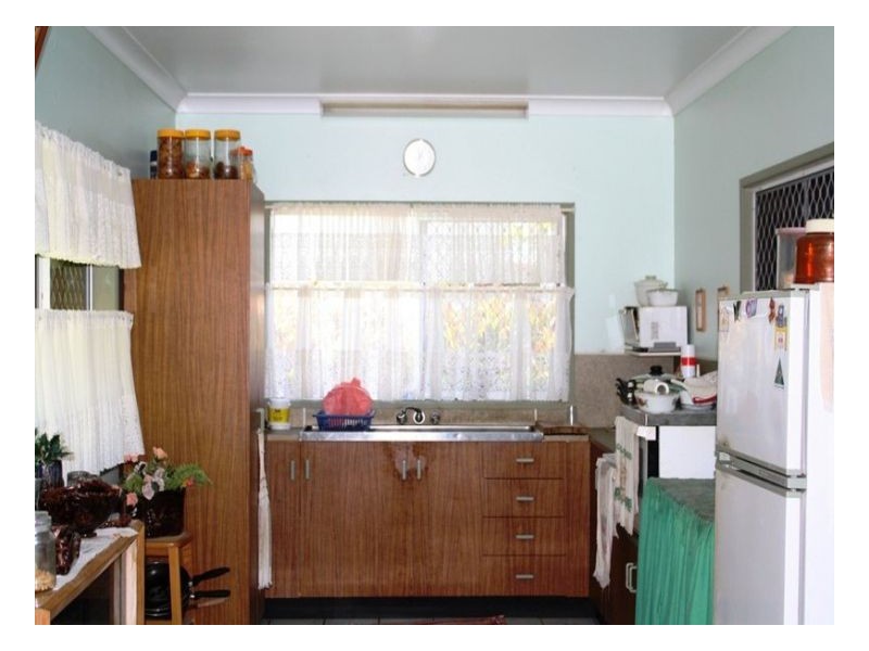 41 Peters Ave, Midge Point QLD 4799