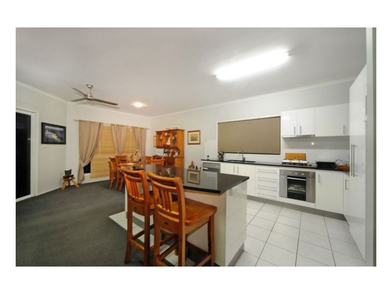 34 Grace Avenue, Cannonvale QLD 4802