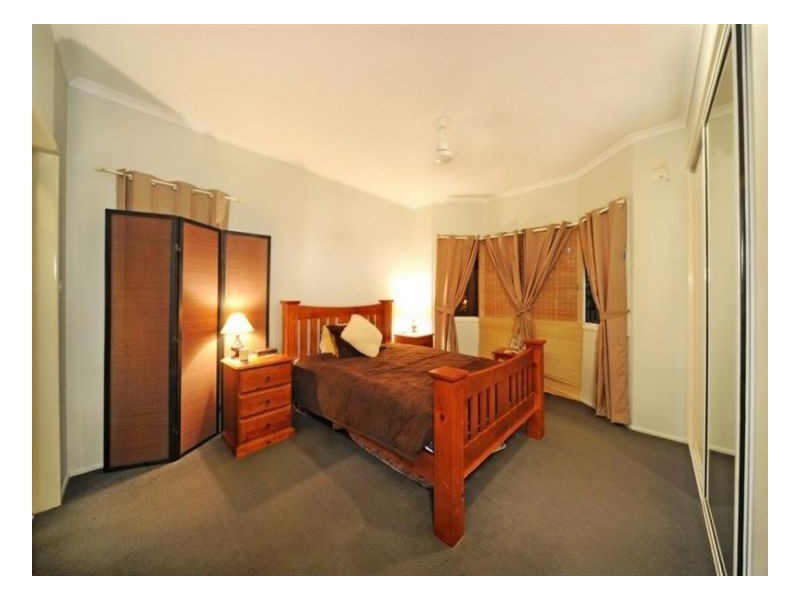 34 Grace Avenue, Cannonvale QLD 4802