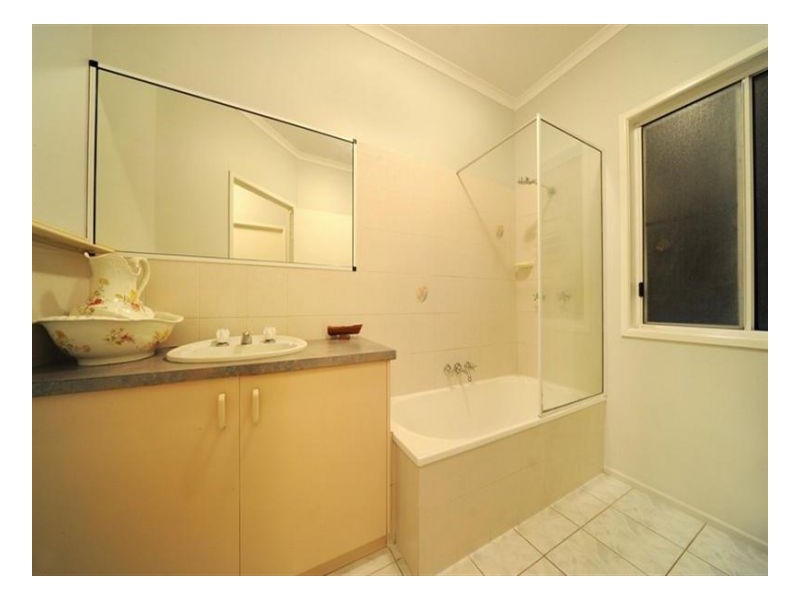 34 Grace Avenue, Cannonvale QLD 4802