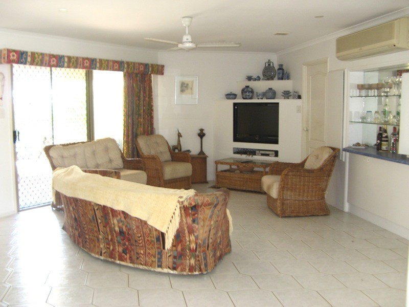 39 Poole Street, Sarina Beach QLD 4737
