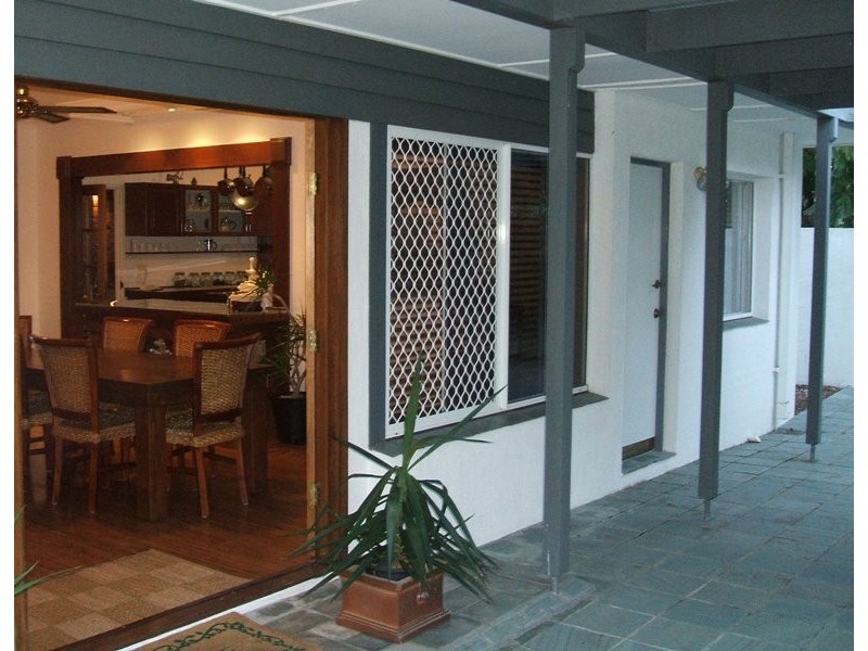 34 Brighton Parade, Southport QLD 4215