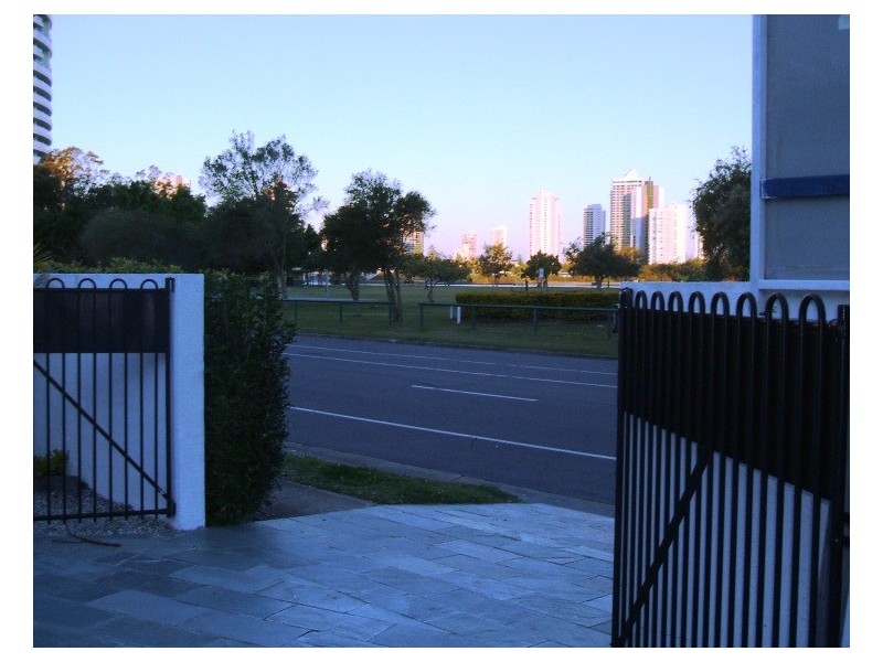 34 Brighton Parade, Southport QLD 4215