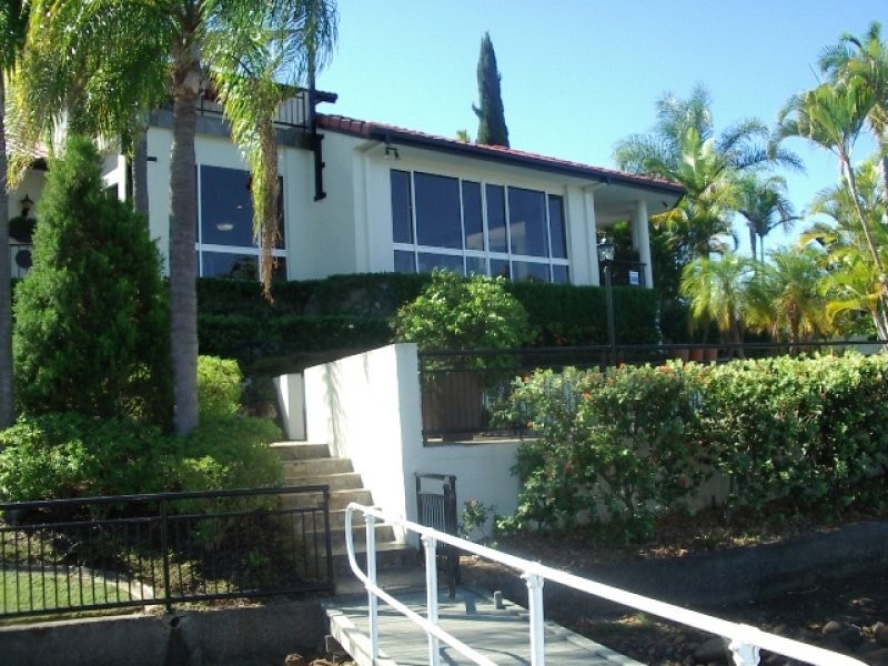 19 Cheval Court, Benowa QLD 4217