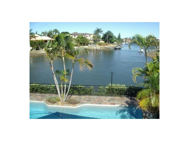 19 Cheval Court, Benowa QLD 4217