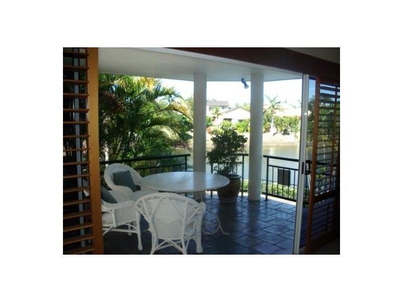 19 Cheval Court, Benowa QLD 4217