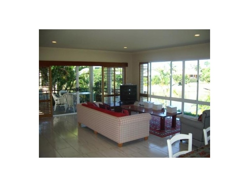 19 Cheval Court, Benowa QLD 4217