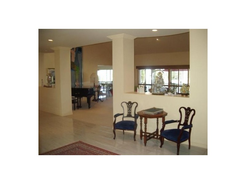 19 Cheval Court, Benowa QLD 4217