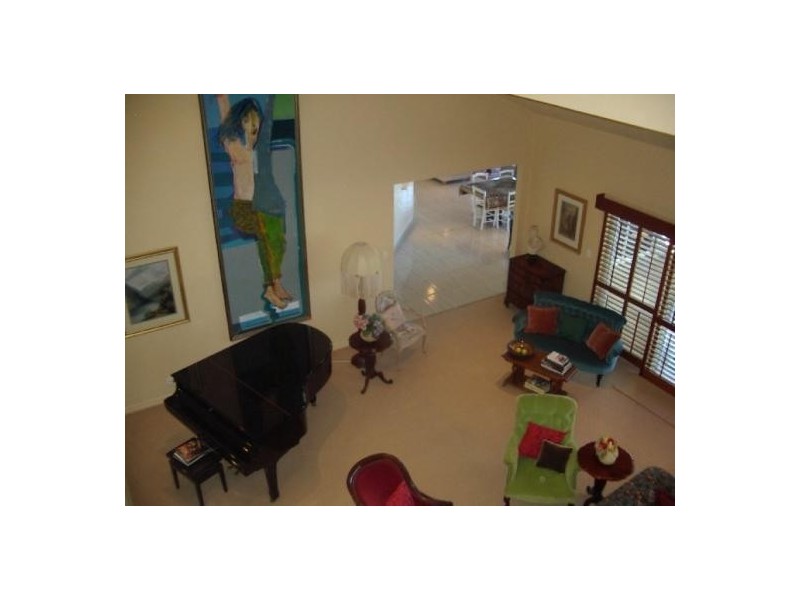 19 Cheval Court, Benowa QLD 4217