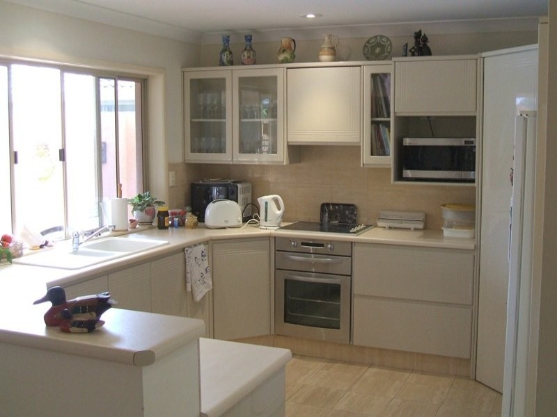 99 Amalfi Drive, Isle Of Capri QLD 4217
