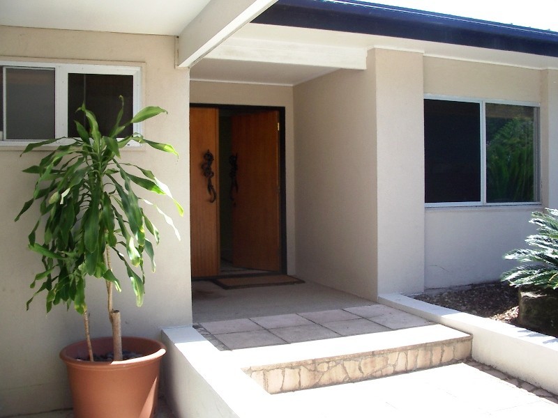 55 St Andrews Avenue, Isle Of Capri QLD 4217