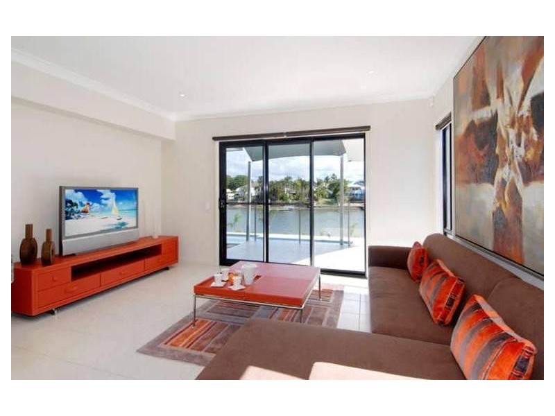 7 Sir Bruce Small Boulevard, Benowa Waters QLD 4217