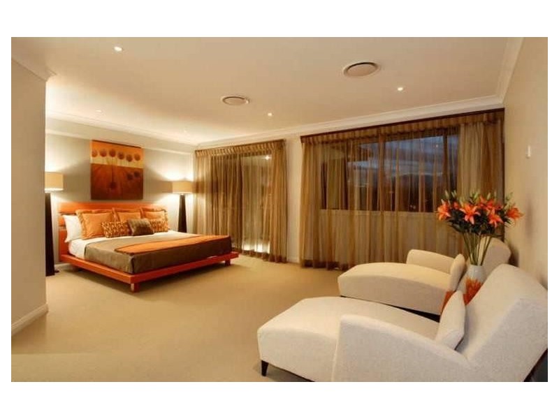 7 Sir Bruce Small Boulevard, Benowa Waters QLD 4217