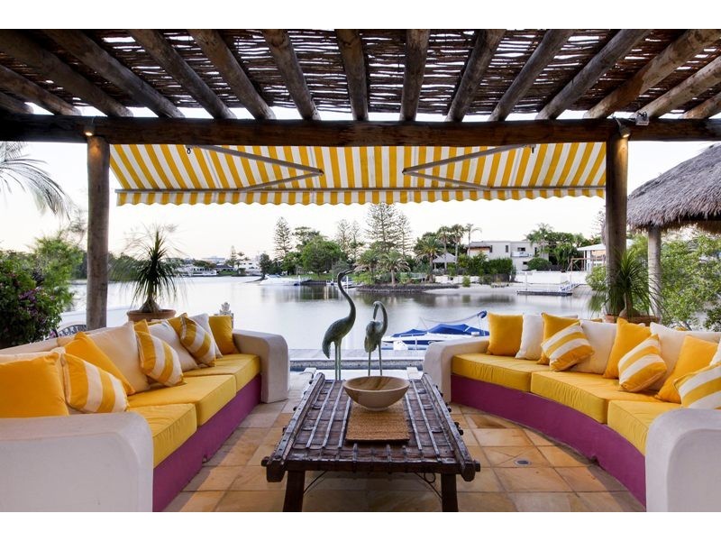 17 The Corso, Surfers Paradise QLD 4217