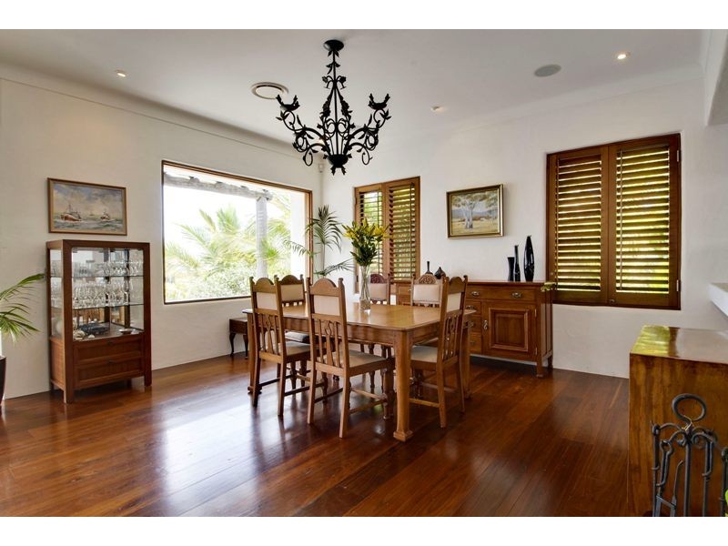 17 The Corso, Surfers Paradise QLD 4217