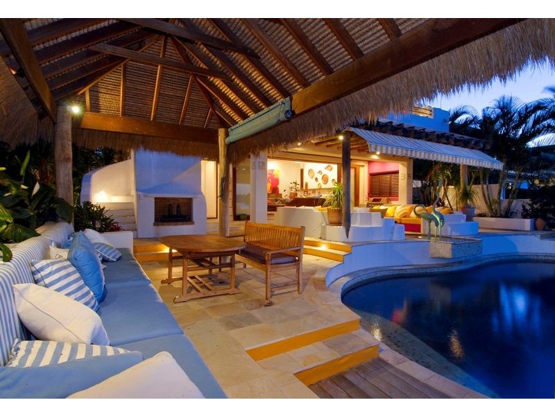 17 The Corso, Surfers Paradise QLD 4217