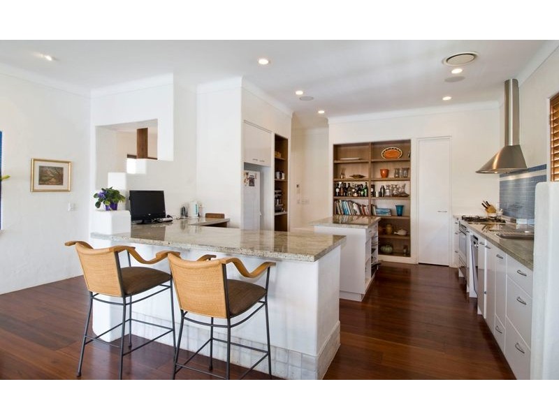 17 The Corso, Surfers Paradise QLD 4217