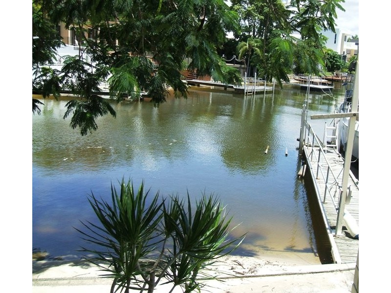 Isle Of Capri QLD 4217