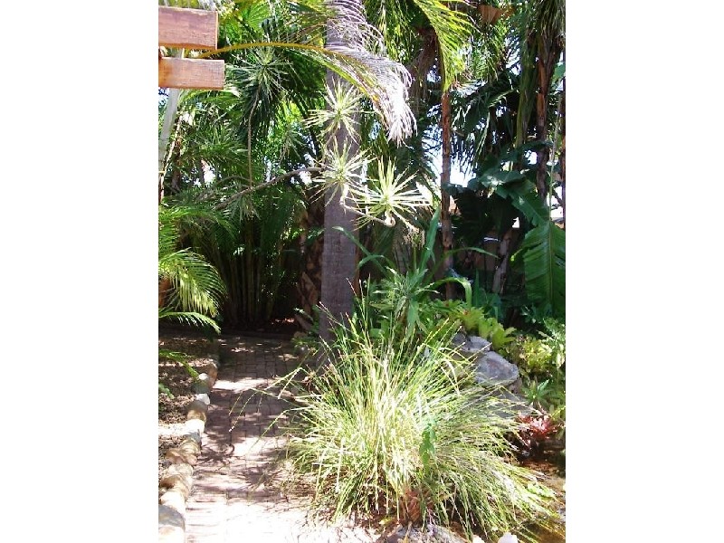 15 Moorilla Place, Broadbeach Waters QLD 4218