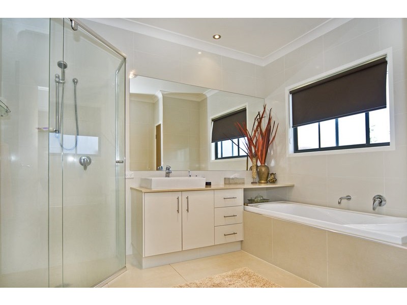 17 Peregrine Crescent, Coomera QLD 4209