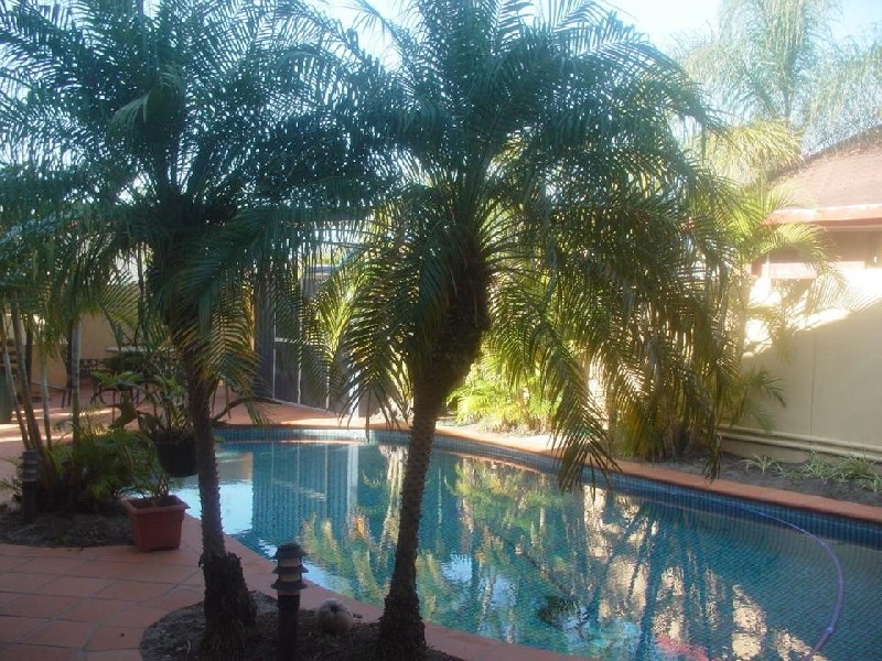 Broadbeach Waters QLD 4218