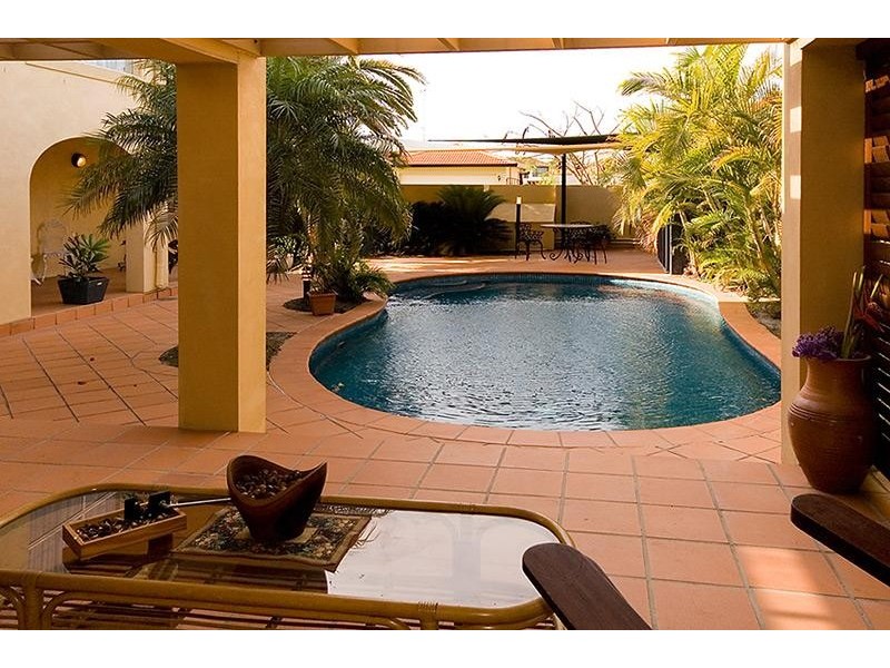 Broadbeach Waters QLD 4218