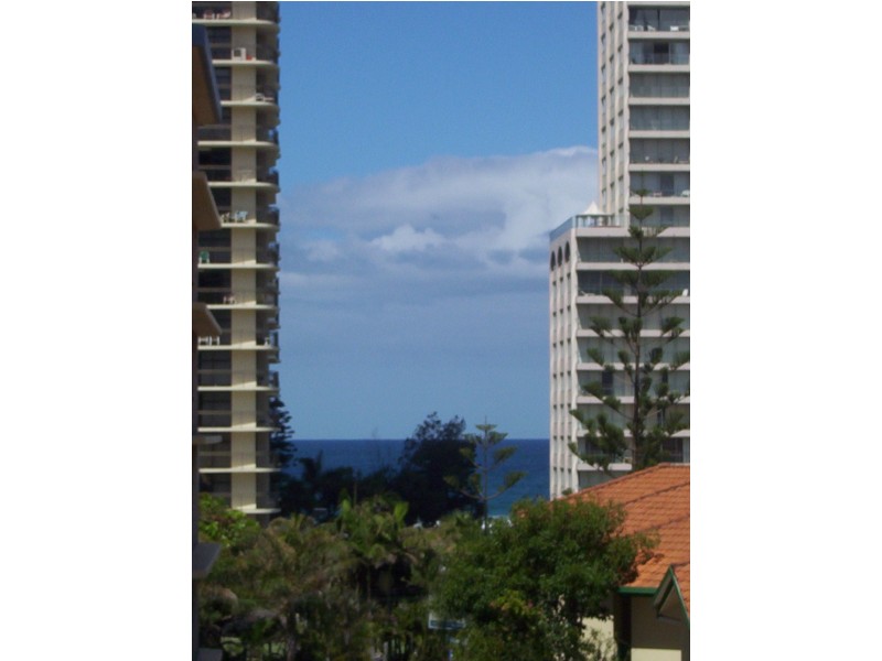 18 Fern St, Surfers Paradise QLD 4217