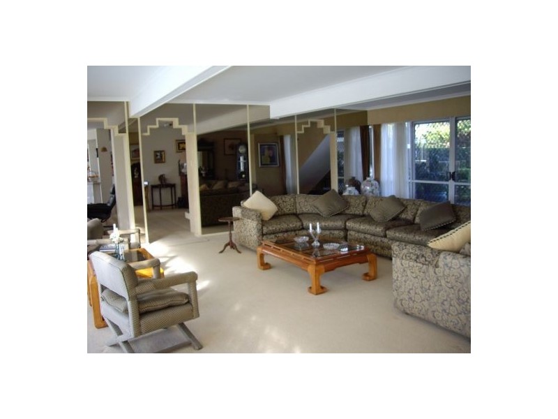 574 Nerang-Broadbeach Rd, Carrara QLD 4211