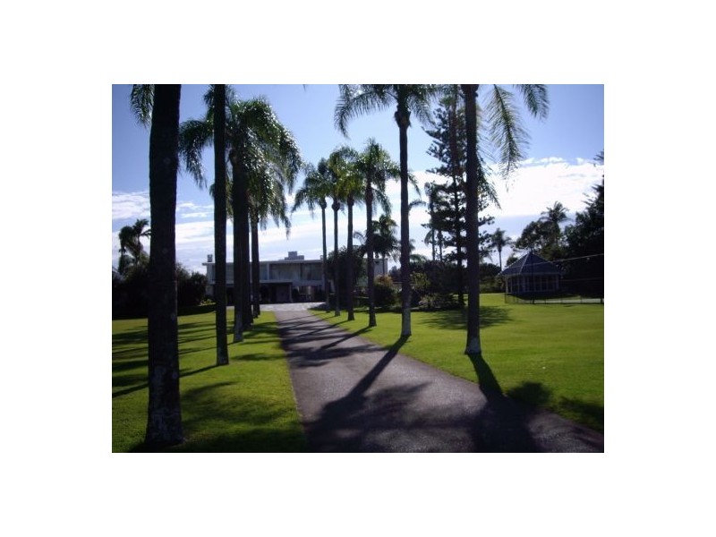 574 Nerang-Broadbeach Rd, Carrara QLD 4211