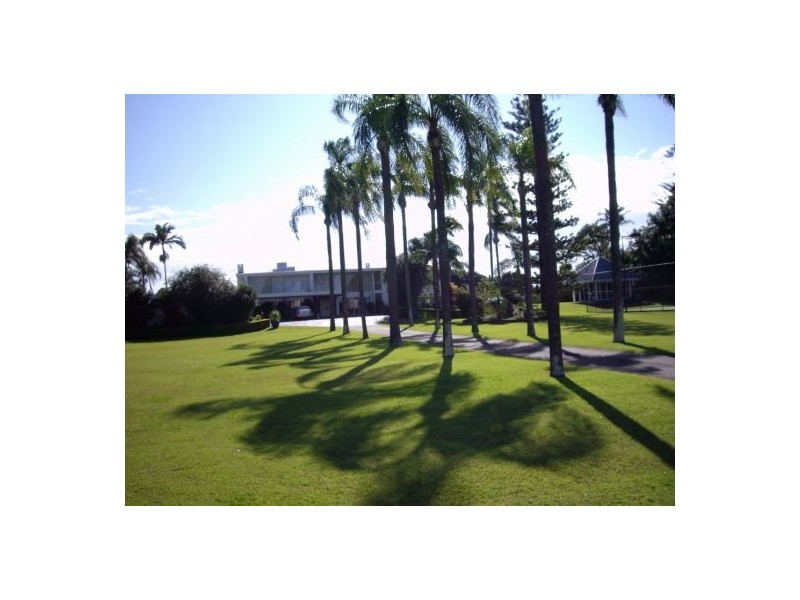 574 Nerang-Broadbeach Rd, Carrara QLD 4211