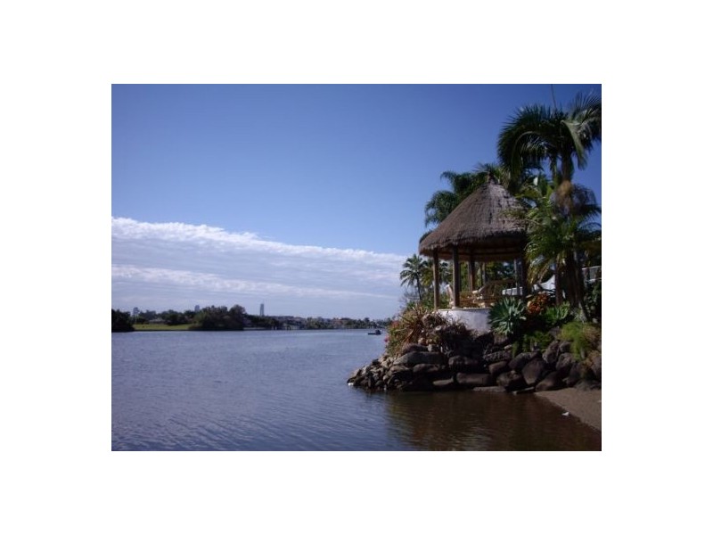 574 Nerang-Broadbeach Rd, Carrara QLD 4211