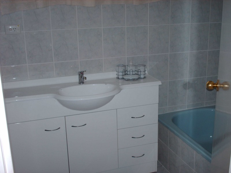 12 Dunkeith Avenue, Benowa QLD 4217