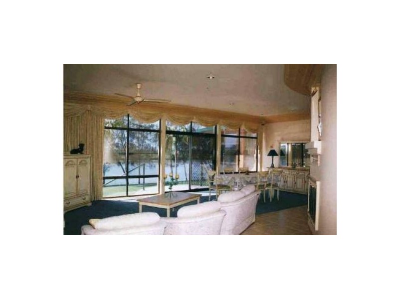 Carrara QLD 4211