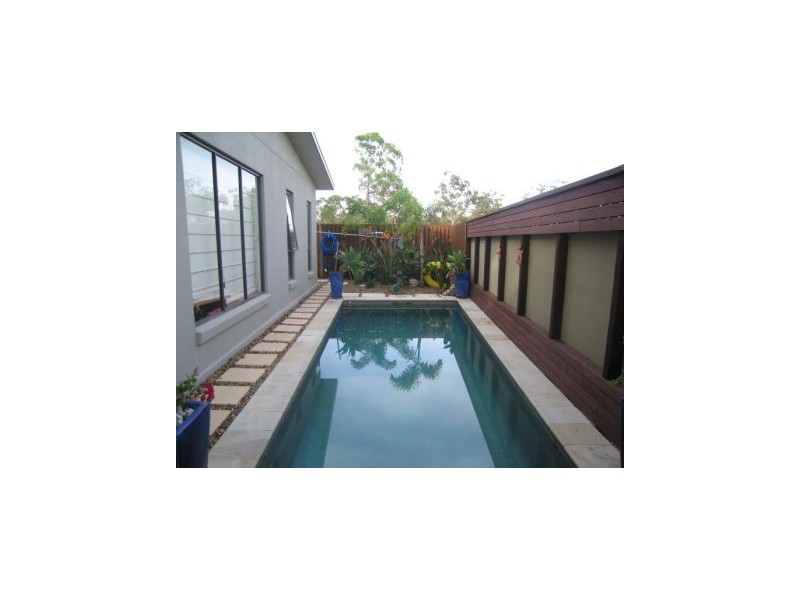 17 Peregrine Cres, Coomera QLD 4209